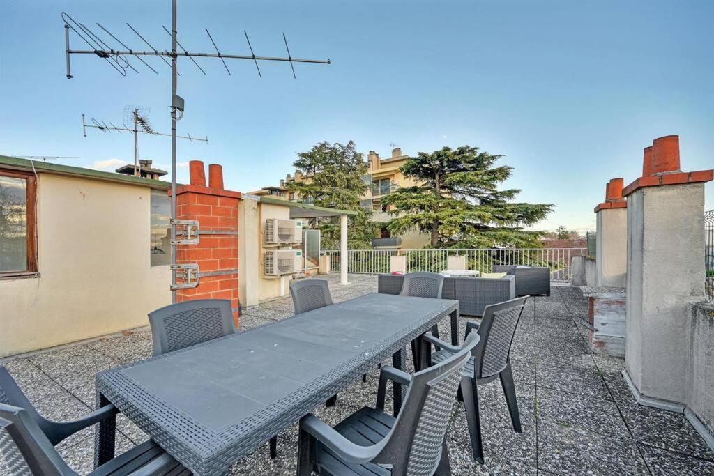 The Rooftop - Ac Clim - Wi-Fi - Parking Gratuit Dans La Rue Avignon Ngoại thất bức ảnh